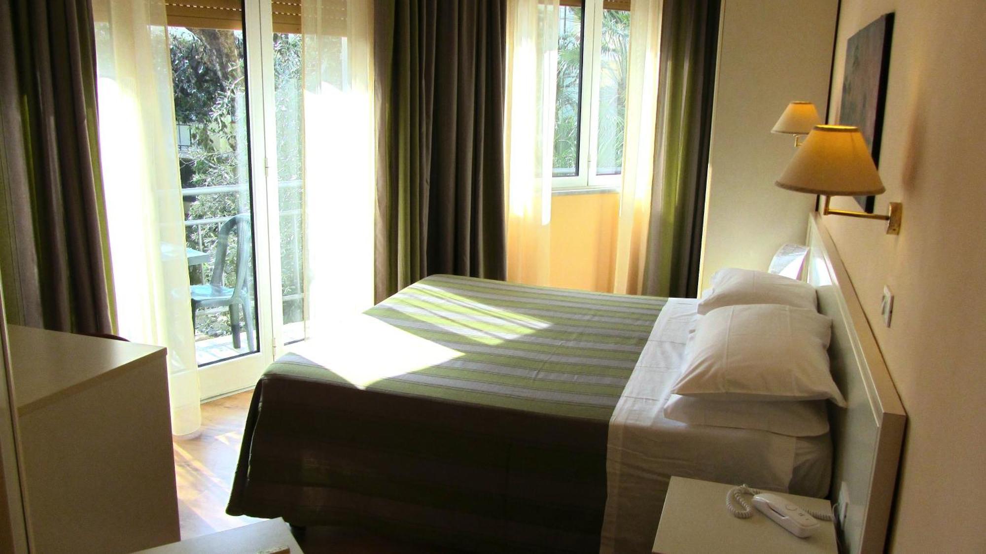 Hotel Ausonia Фоллоника Номер фото